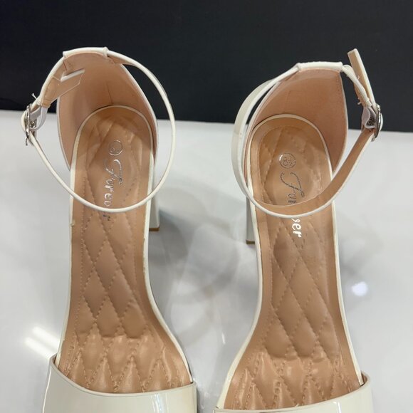 Forever White Block Heels Size 8.5 NIB - Picture 9 of 12